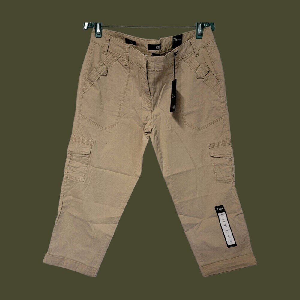 A NEW APPROACH A.N.A Pants Cropped Capri‎ Khaki